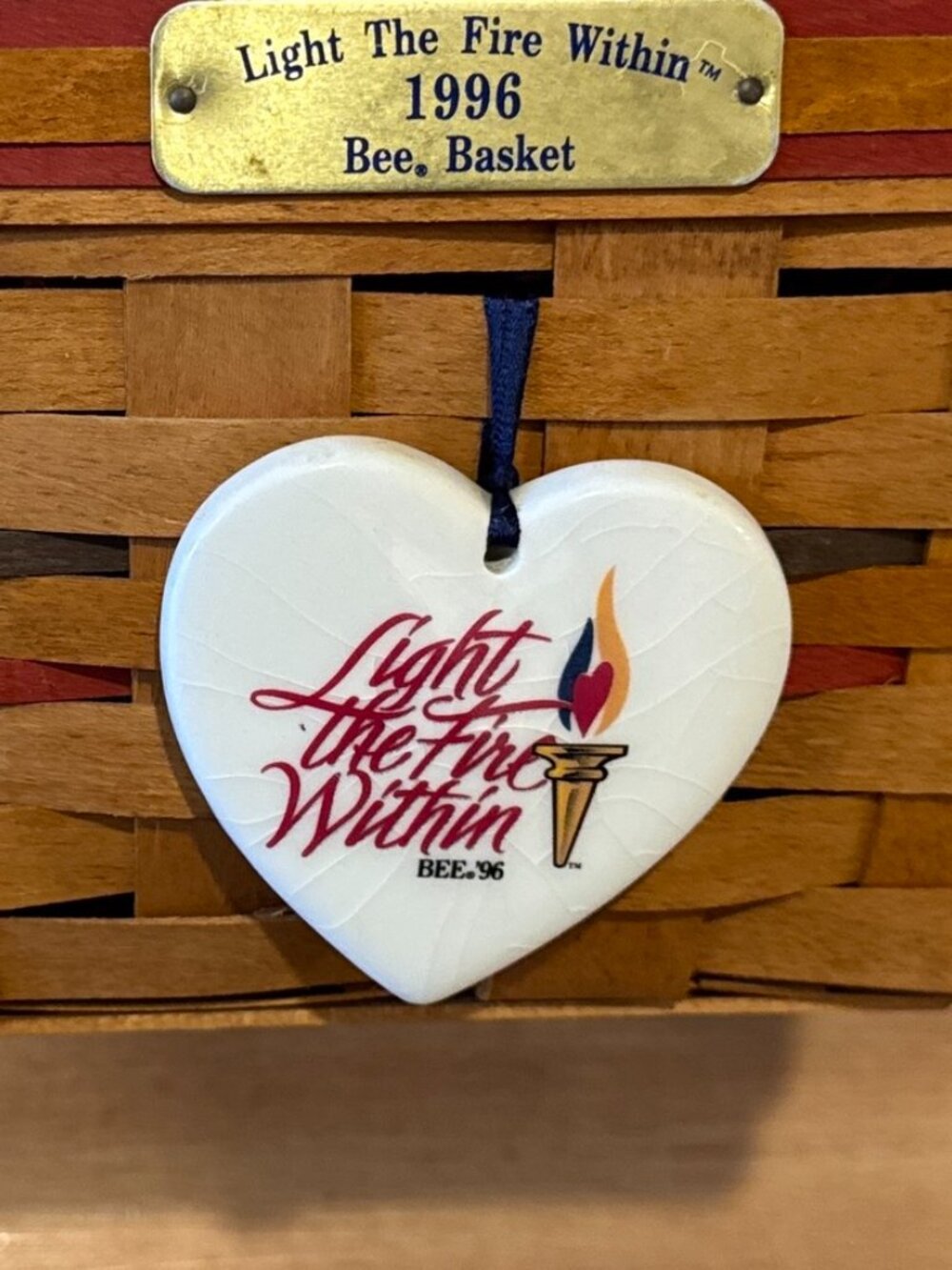 VTG Longaberger Basket 1996 Light the Fire Within Bee Lg Berry Set